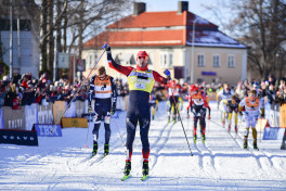 Astrid Øyre Slind und Andreas Nygaard gewinnen den Vasalauf 2022