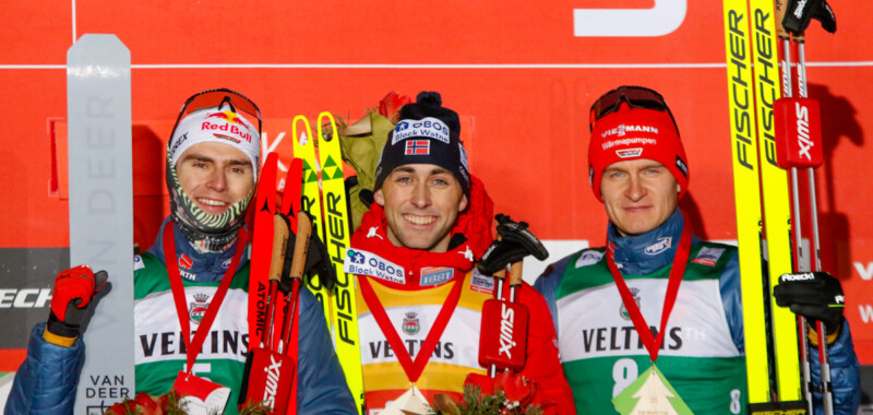 Das Podium: Vinzenz Geiger (GER), Jarl Magnus Riiber (NOR), Julian Schmid (GER), (l-r)