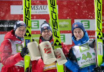 Die Sieger der Herren: Jens Luraas Oftebro (NOR), Jarl Magnus Riiber (NOR), Kristjan Ilves (EST), (l-r)