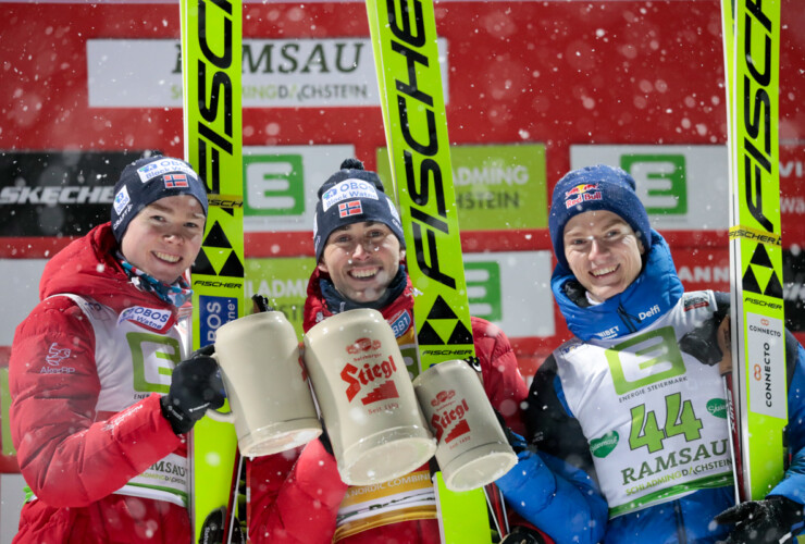 Die Sieger der Herren: Jens Luraas Oftebro (NOR), Jarl Magnus Riiber (NOR), Kristjan Ilves (EST), (l-r)