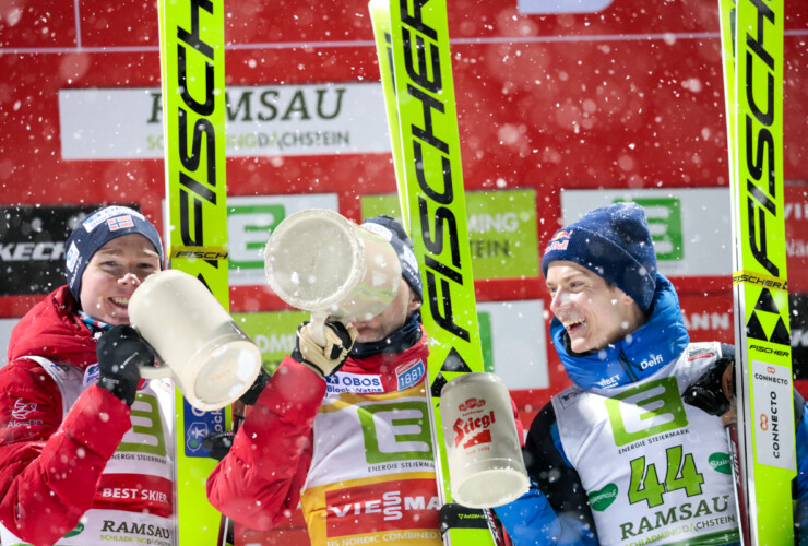 Die Sieger der Herren: Jens Luraas Oftebro (NOR), Jarl Magnus Riiber (NOR), Kristjan Ilves (EST), (l-r)