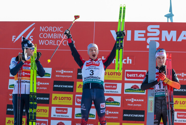 Das Podium der Herren: Jarl Magnus Riiber (NOR), Johannes Lamparter (AUT), Vinzenz Geiger (GER), (l-r)