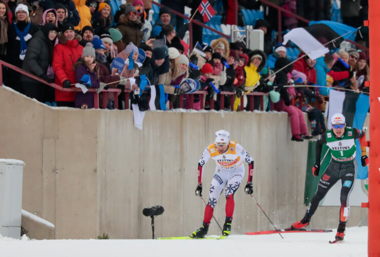 Zielsprint: Jarl Magnus Riiber (NOR), Vinzenz Geiger (GER), (l-r)