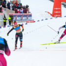 Zielsprint um Platz 3: Nathalie Armbruster (GER), Yuna Kasai (JPN), (l-r)