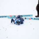 Cindy Haasch (GER) stürzte nach der Landung.