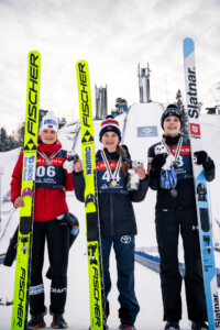 Kombiniererin Ingrid Laate (NOR) gewinnt Silber im Spezialspringen. Gold geht an Ingvild Midtskogen (NOR), Bronze an Taja Bodlaj (SLO).