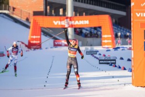 Nathalie Armbruster (GER) führt im Gesamtweltcup der Frauen.