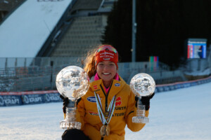 Nathalie Armbruster (GER) gewinnt den Gesamtweltcup und die Compact-Wertung.