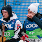 Cheftrainer Thomas Kjellbotn (NOR) mit Erik Wilhelmsen (NOR) in Freundentränen aufgelöst