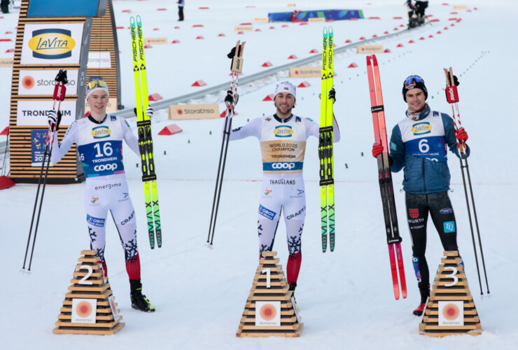 Die Medaillengewinner: Jens Luraas Oftebro (NOR), Jarl Magnus Riiber (NOR), Vinzenz Geiger (GER), (l-r)